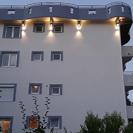 Rooms & Apartments Anka Bar Exteriör bild